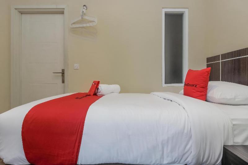 Reddoorz Plus @ Thamrin Jakarta Cameră foto