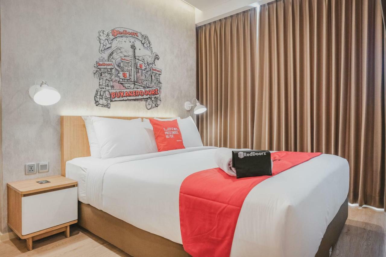 Reddoorz Plus @ Thamrin Jakarta Exterior foto